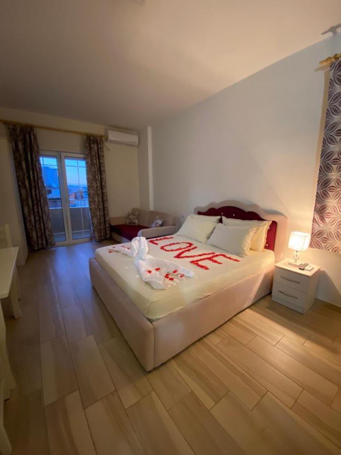Hotel Vila Dedej Durrës Buitenkant foto