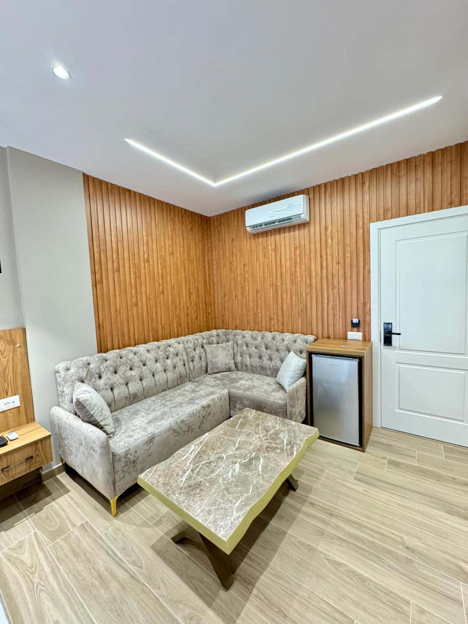 Hotel Vila Dedej Durrës Buitenkant foto