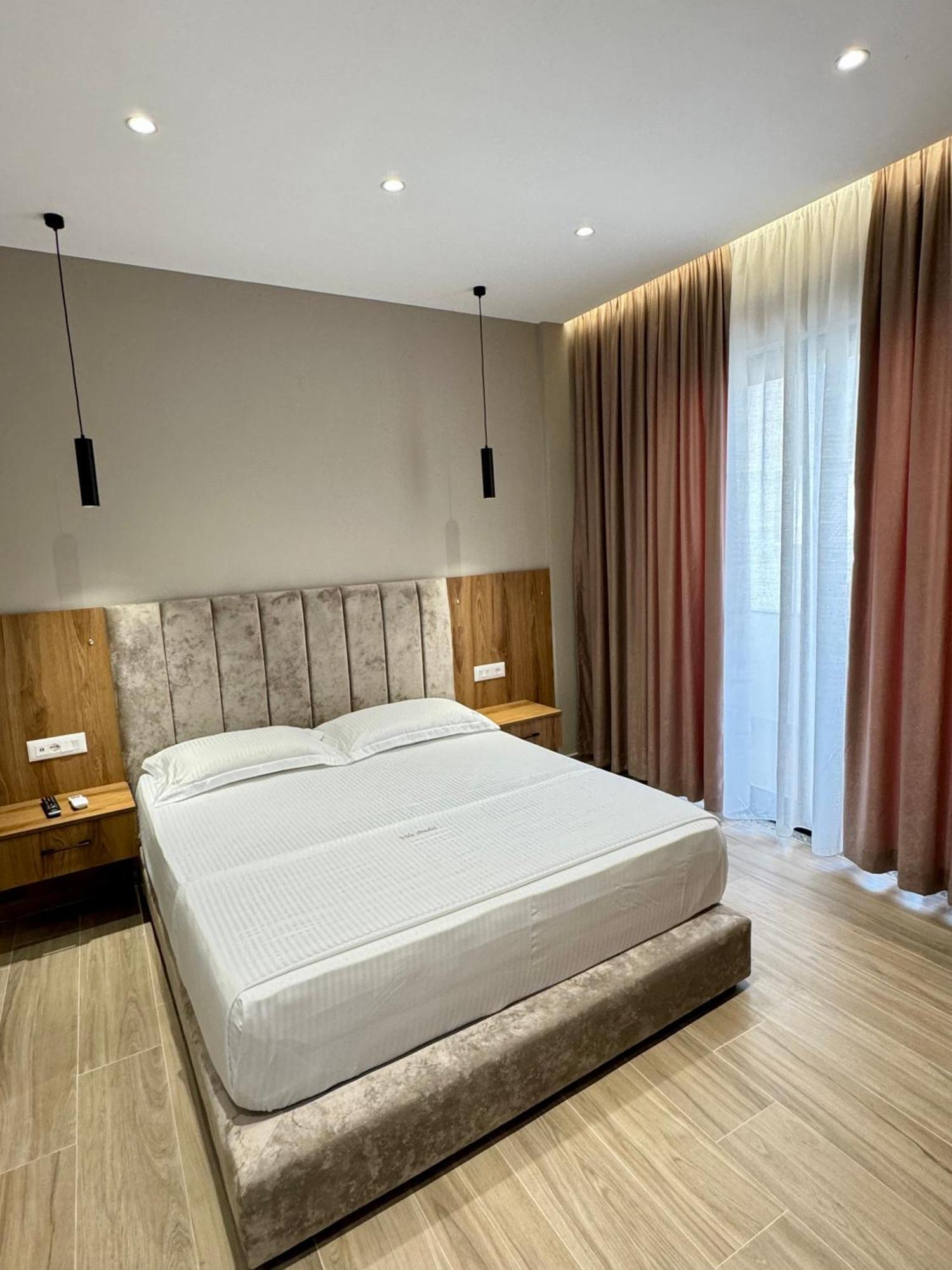 Hotel Vila Dedej Durrës Buitenkant foto